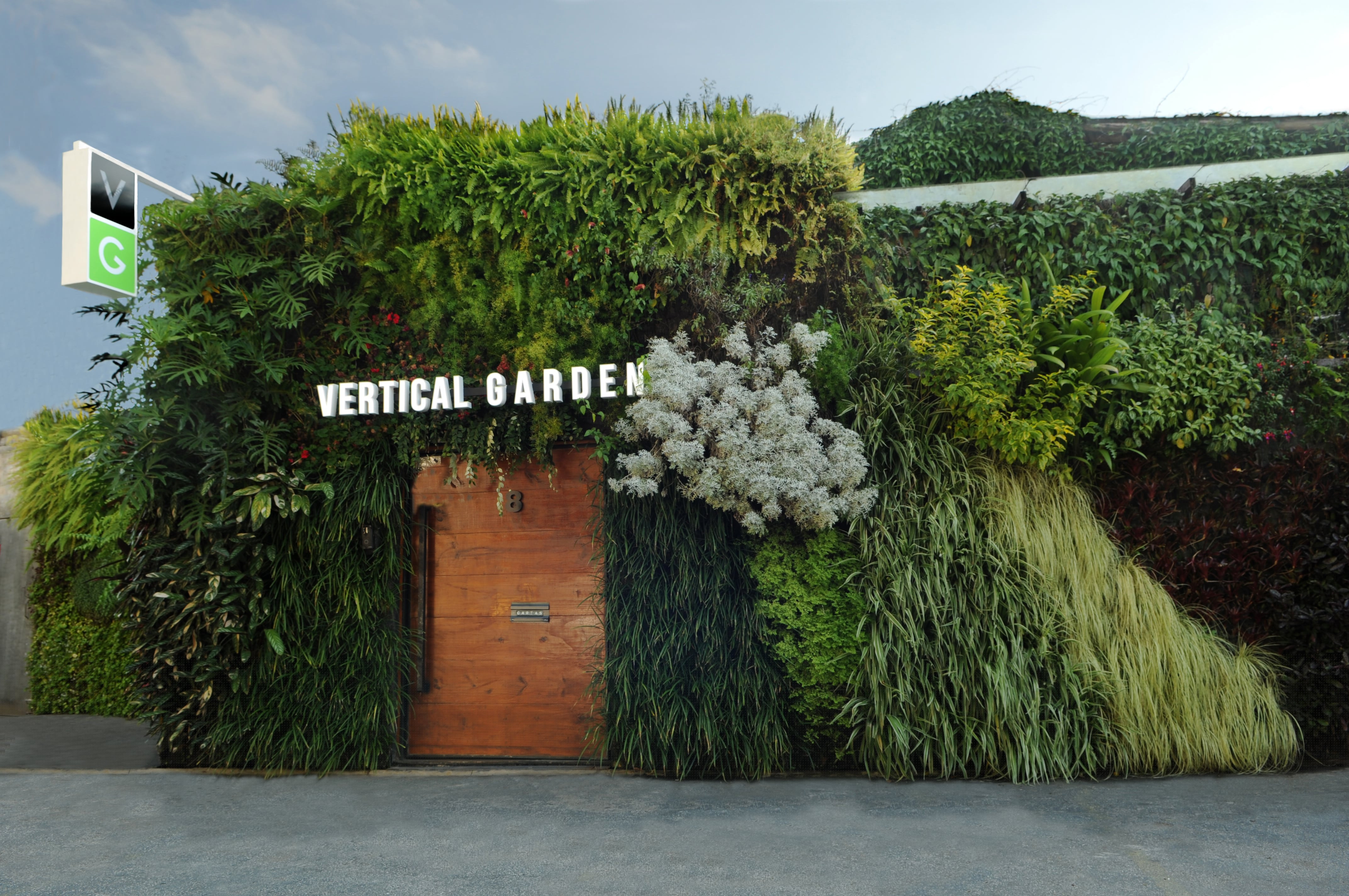Jardim Vertical Natural e Parede Verde Fachada da Empresa